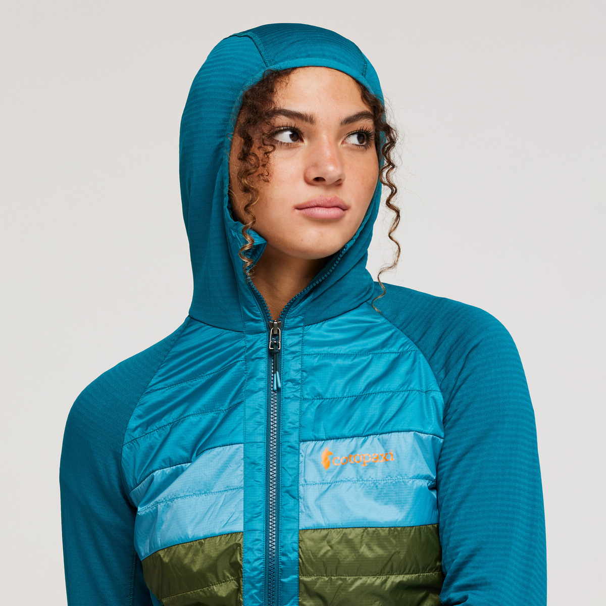 Capa Hybrid Insulated Hooded Jacket Women's - Image 13