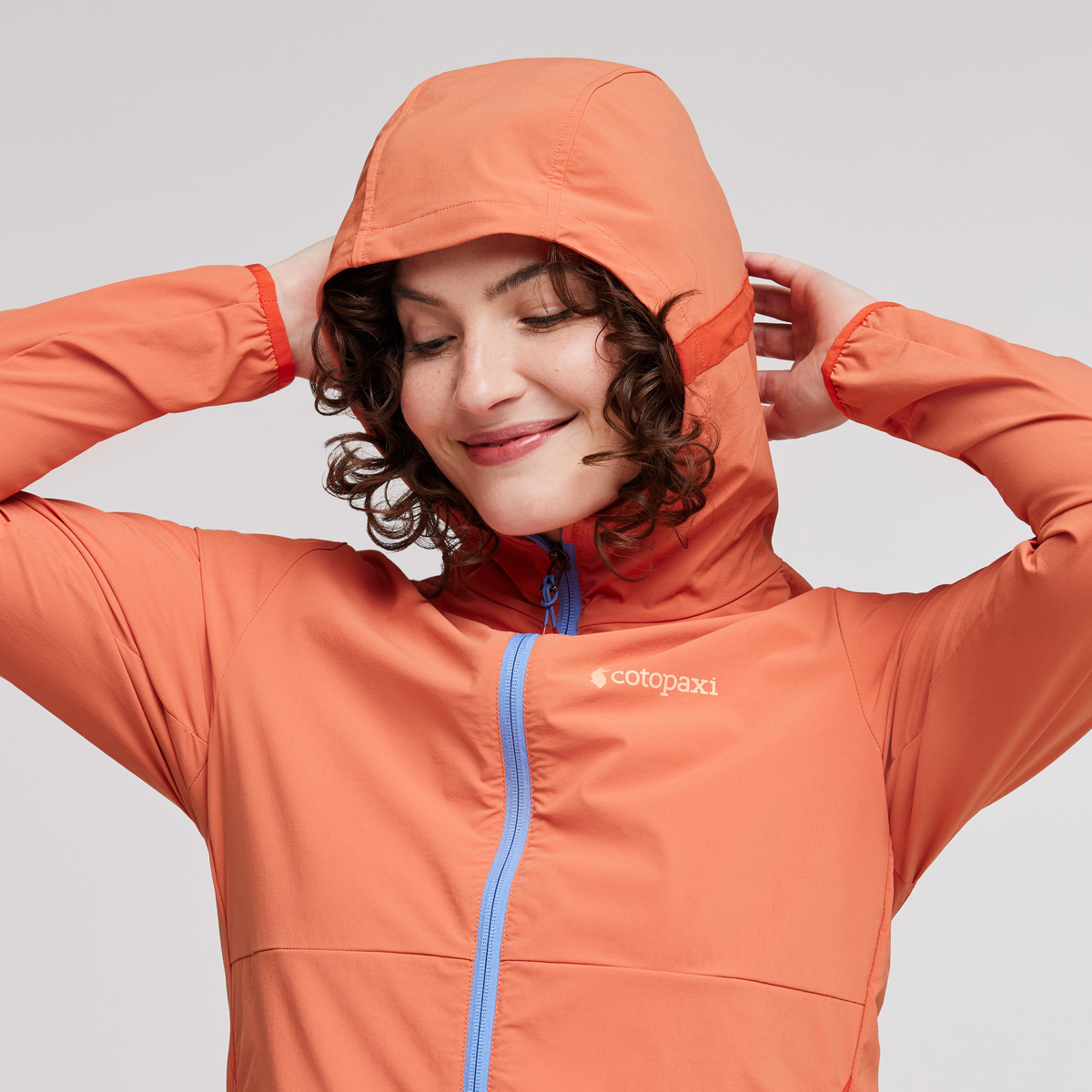 Vuelta Performance Windbreaker Jacket Women's - Image 19