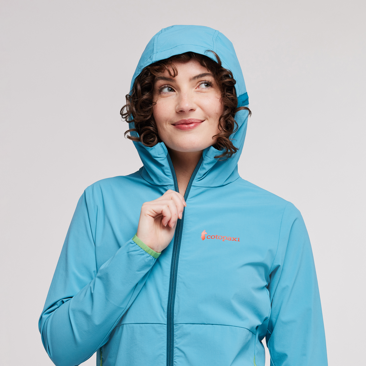 Vuelta Performance Windbreaker Jacket Women's - Image 26