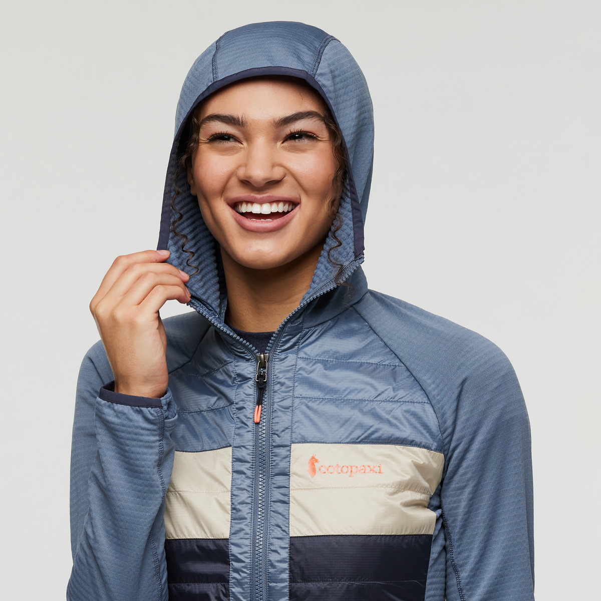 Capa Hybrid Insulated Hooded Jacket Women's - Image 15