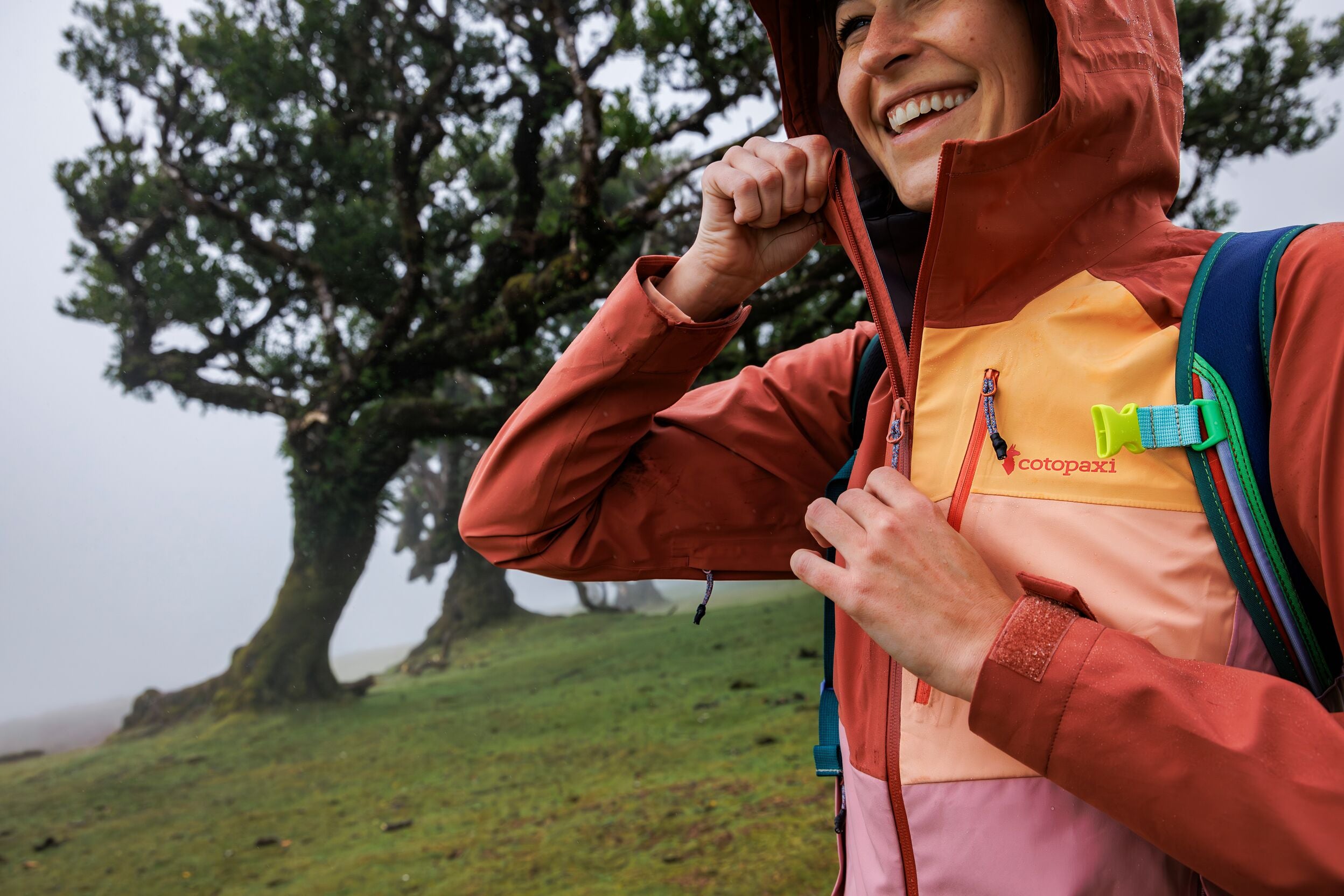 Impermeo 3L Hooded Shell Jacket Women's - Image 20